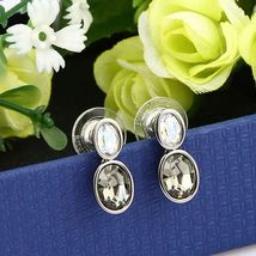 NWOT Swarovski Diva Moonlight Earrings